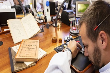 万国售后换机芯